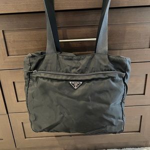 Prada shoulder Bag!